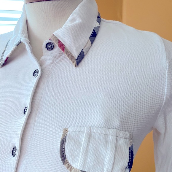 ✅ Genuine Burberry Polo - Picture 2 of 6